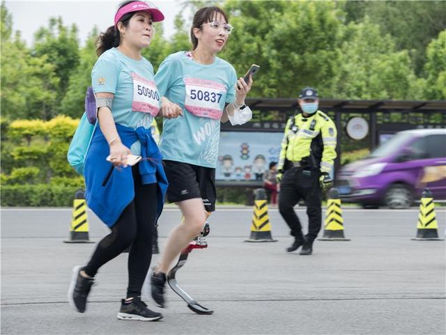 残疾人士的励志故事简短_残疾人的励志故事_残疾励志故事人物事迹/